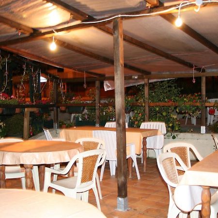 圣马丁奥贝格酒店 Saint-Martin-Terressus 外观 照片