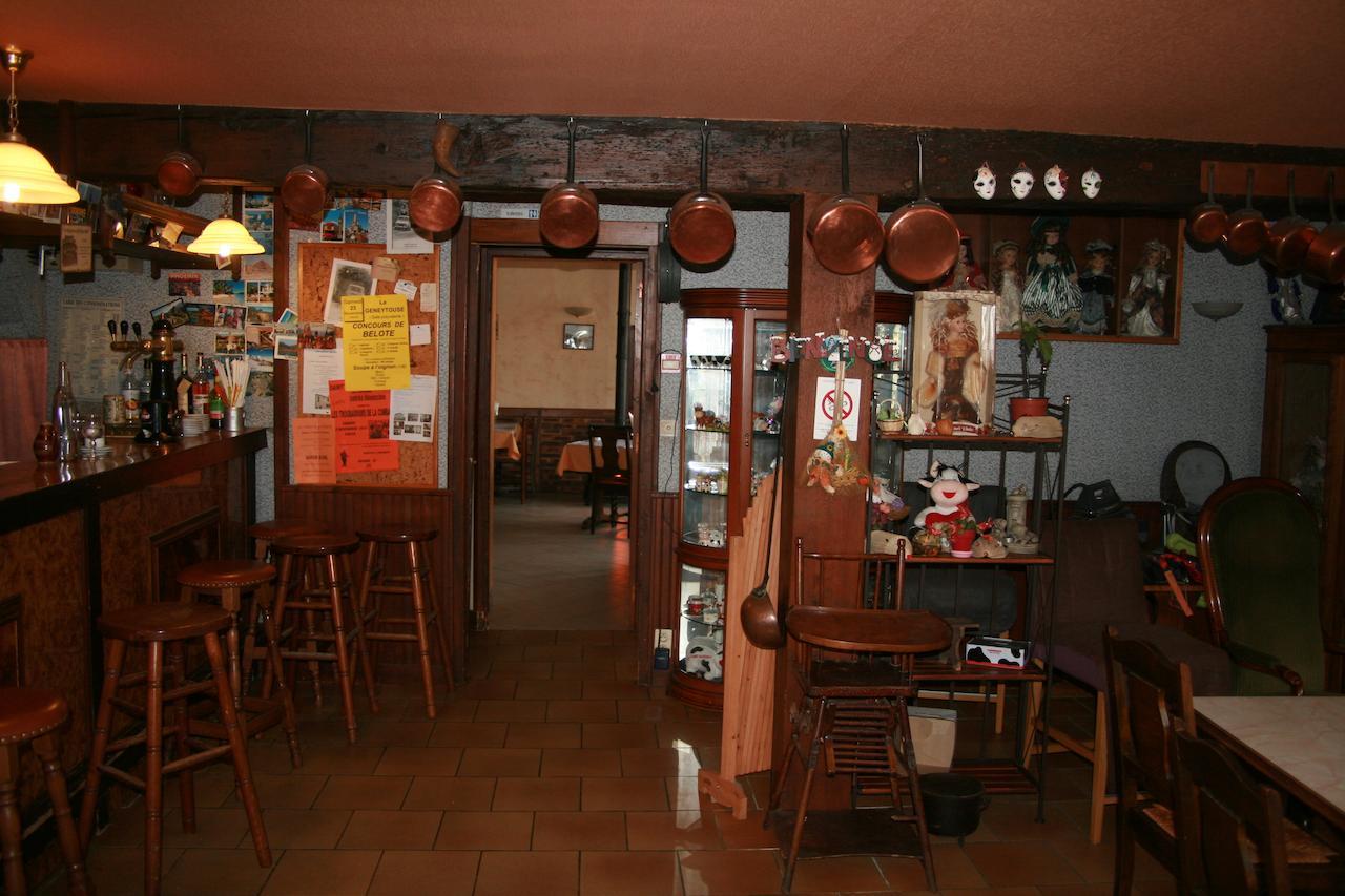 圣马丁奥贝格酒店 Saint-Martin-Terressus 外观 照片