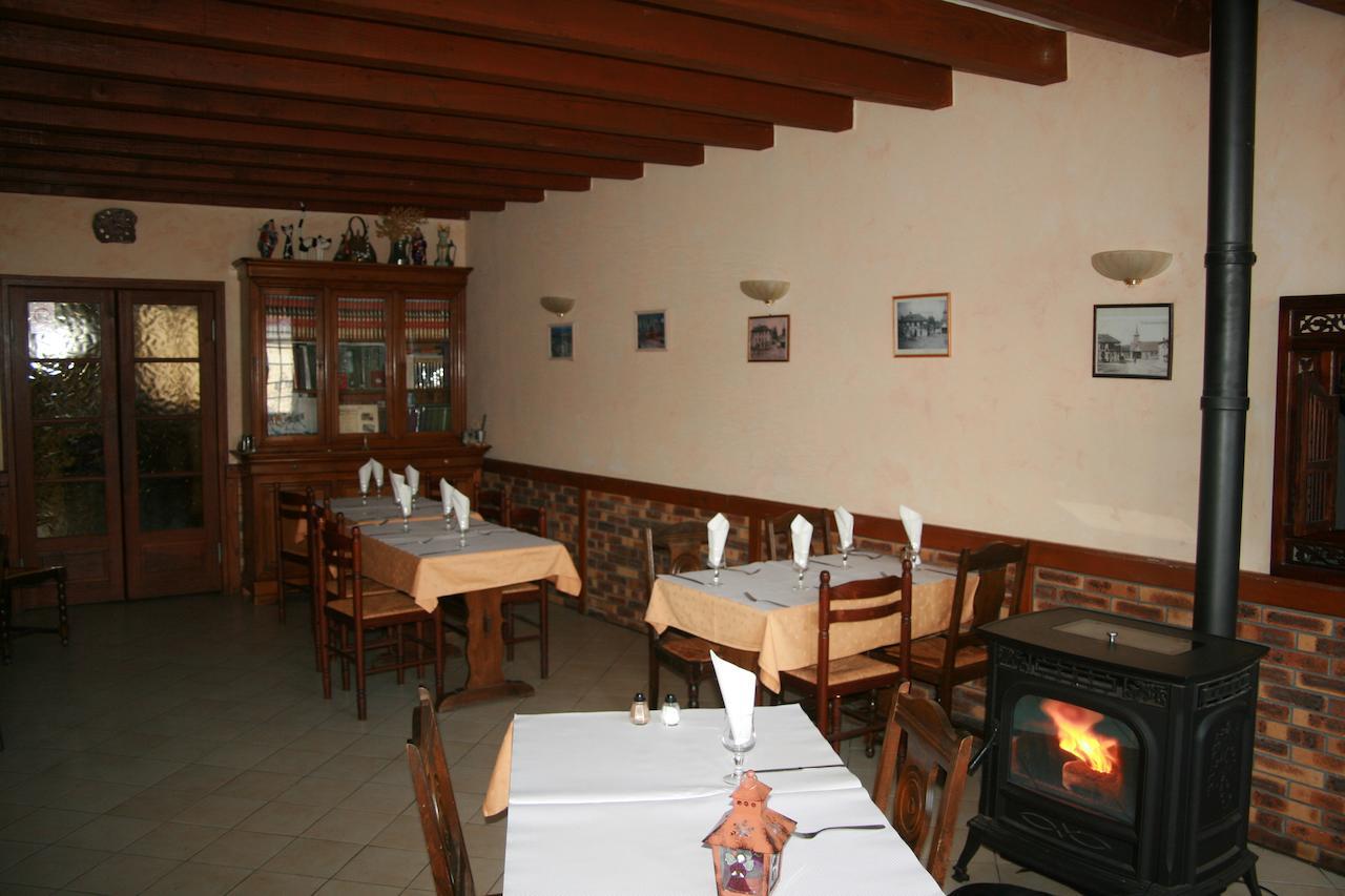 圣马丁奥贝格酒店 Saint-Martin-Terressus 外观 照片